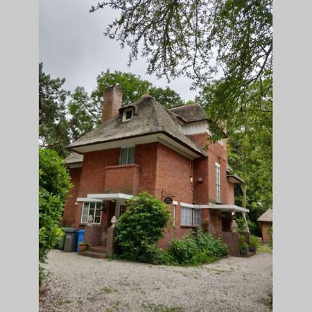 Vrijstaande Rietgedekte Villa Nabij Uitvalswegen Вассенаар Екстер'єр фото