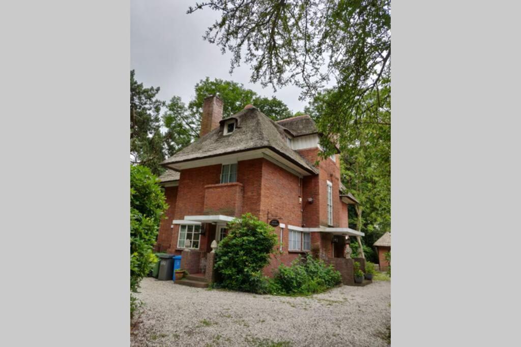 Vrijstaande Rietgedekte Villa Nabij Uitvalswegen Вассенаар Екстер'єр фото
